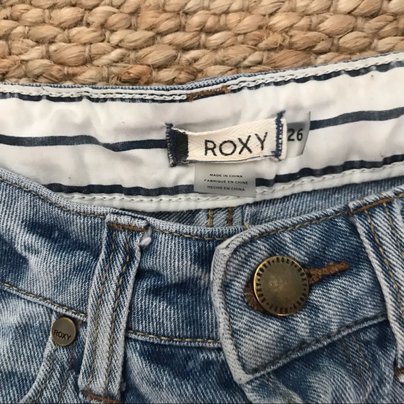 ⭐️(price drop) Roxy high waisted denim Jean shorts - Picture 3 of 5